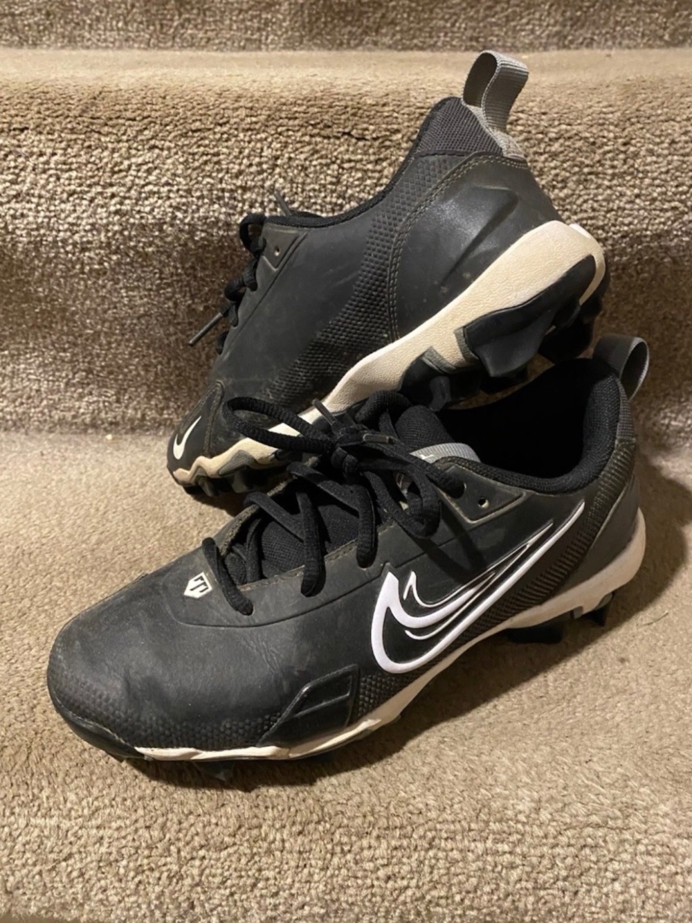 Nike Black White Baseball Cleats Size 5 Youth FB9731-001 Sz 5Y - no box